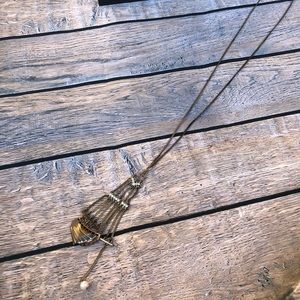 Large ship 💰 vintage gold tone necklace